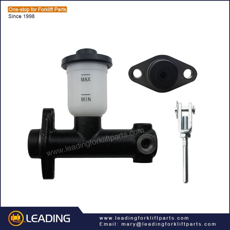 Lift truck brake master cylinder 1