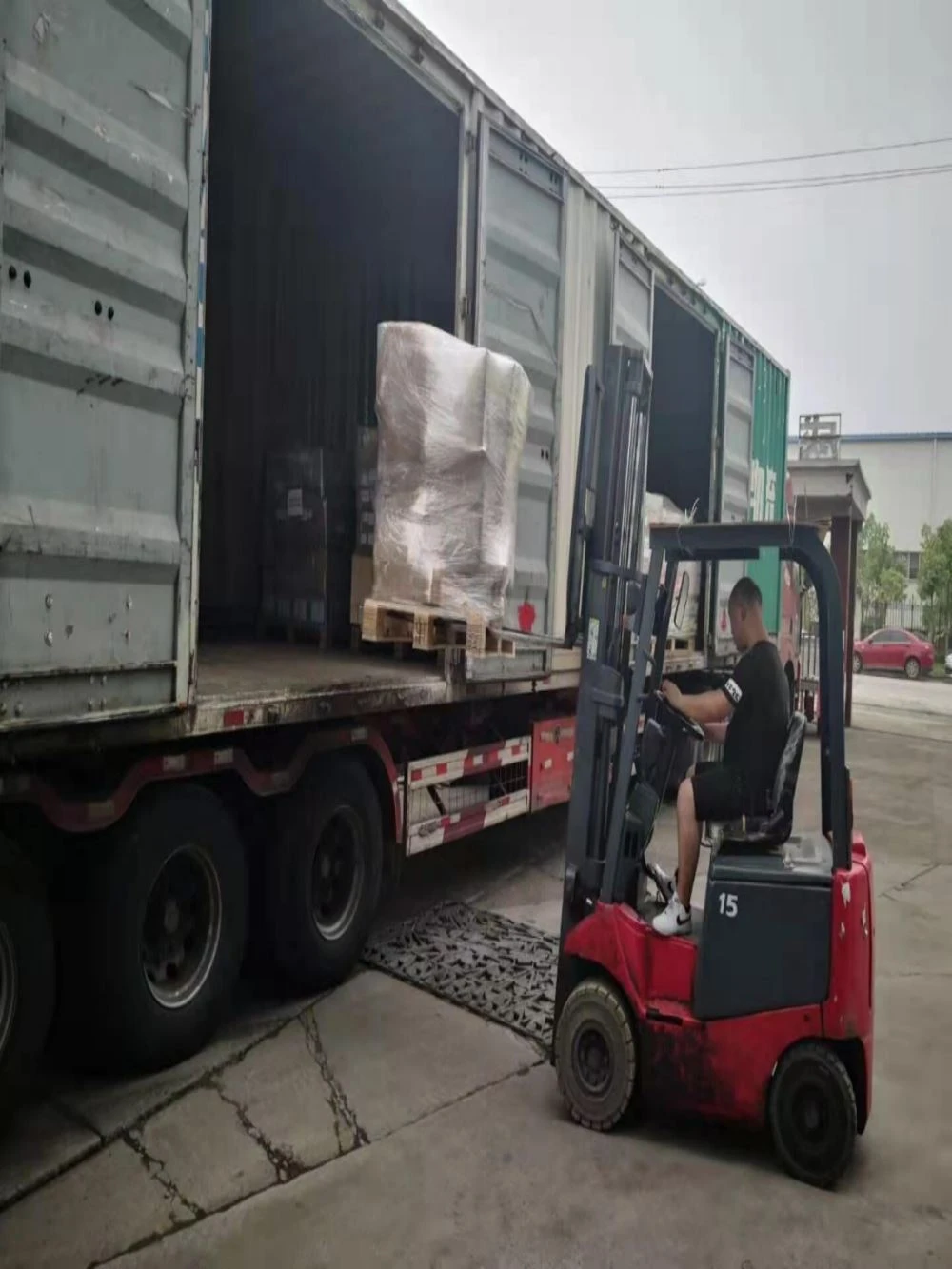 Leadingforkliftparts ประสบความสําเร็จในการส่งสินค้าจํานวนมากไปต่างประเทศในวันนี้